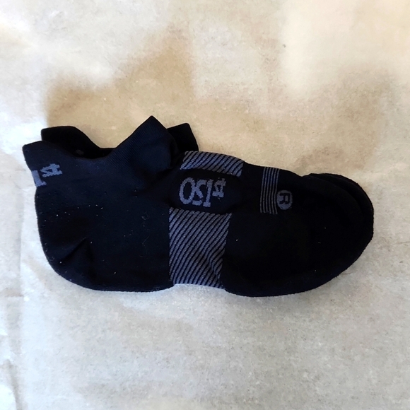 OS1st Compression Performance Ankle Socks - Picture 1 of 4